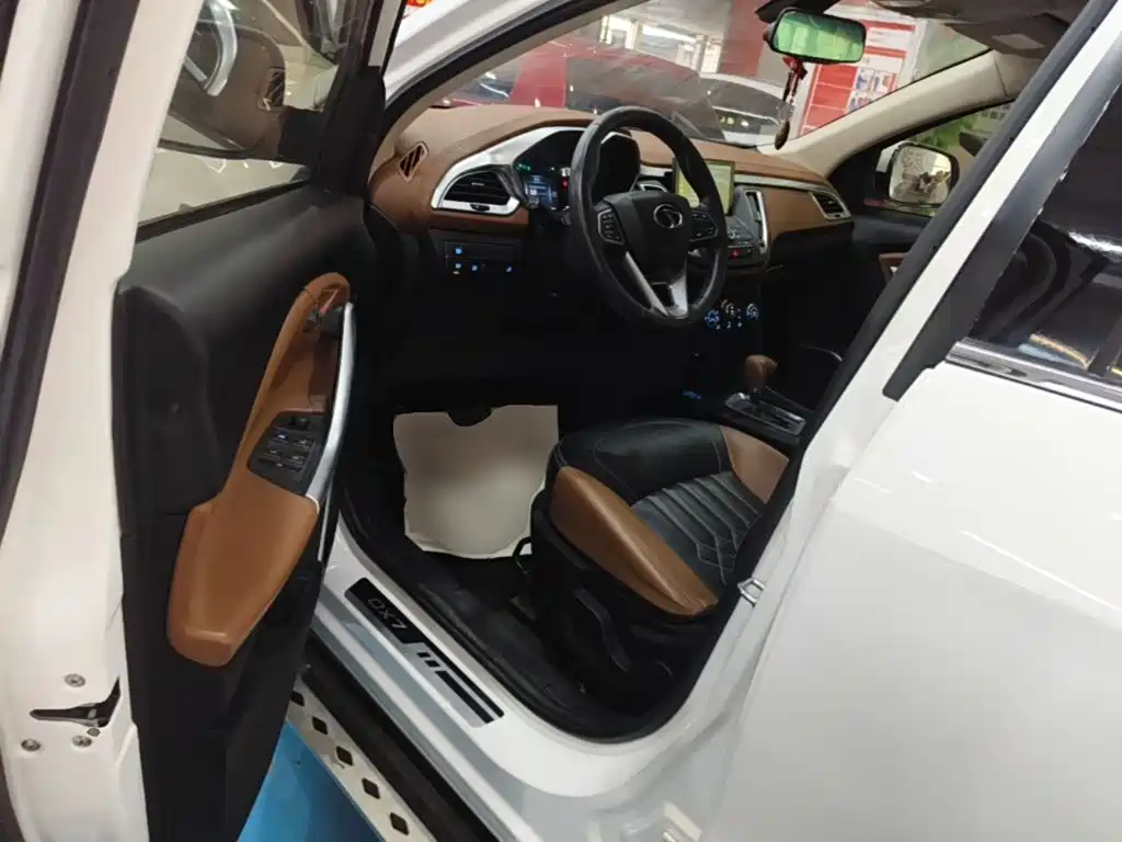 Southeast DX7 2018 1.5T Automatic Honor Edition купить на сайте DeffCars