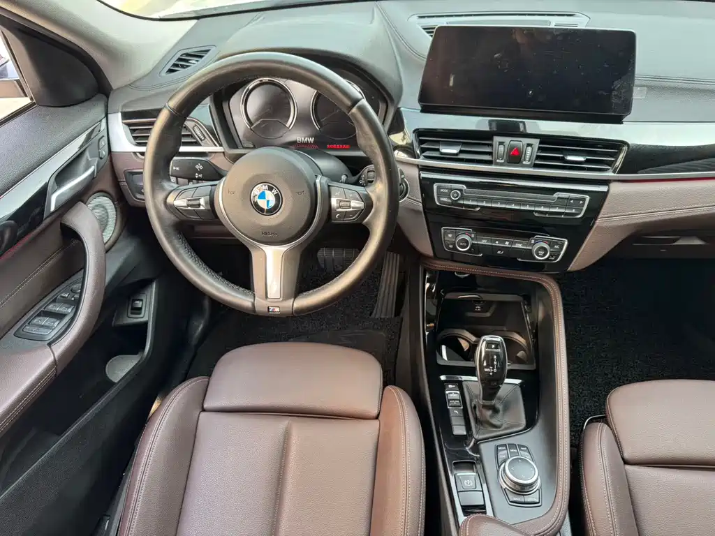 BMW X2 2021 sDrive25i leading M sports package купить на сайте DeffCars
