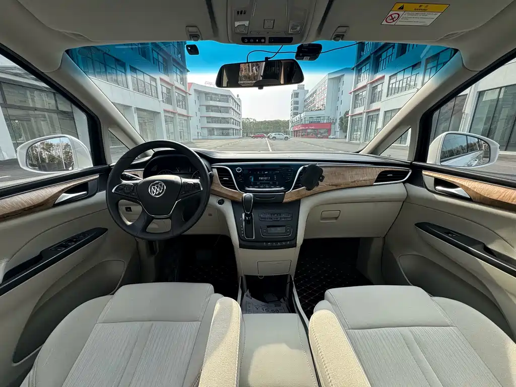 Buick GL8 2017 ES 28T Comfort Type National V купить на сайте DeffCars