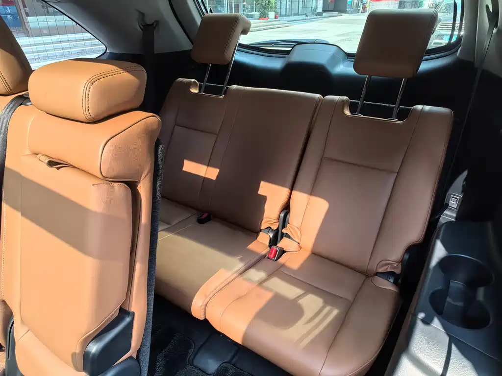 Highlander 2018 2.0T four-wheel drive knight version, 7 seats, National VI купить на сайте DeffCars