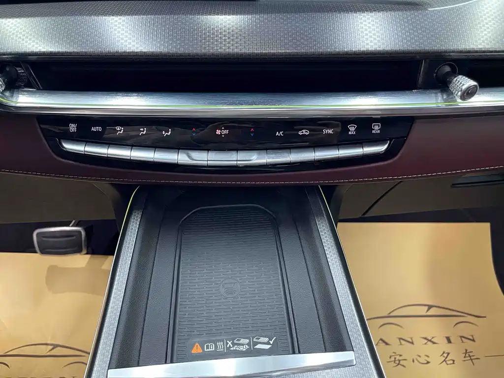 Cadillac XT5 2025 2.0T Platinum model купить на сайте DeffCars