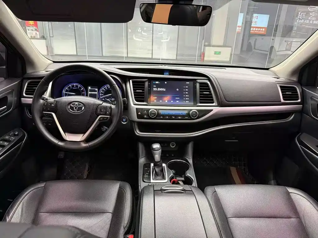 Highlander 2018 2.0T four-wheel drive premium version, 7 seats, National V купить на сайте DeffCars