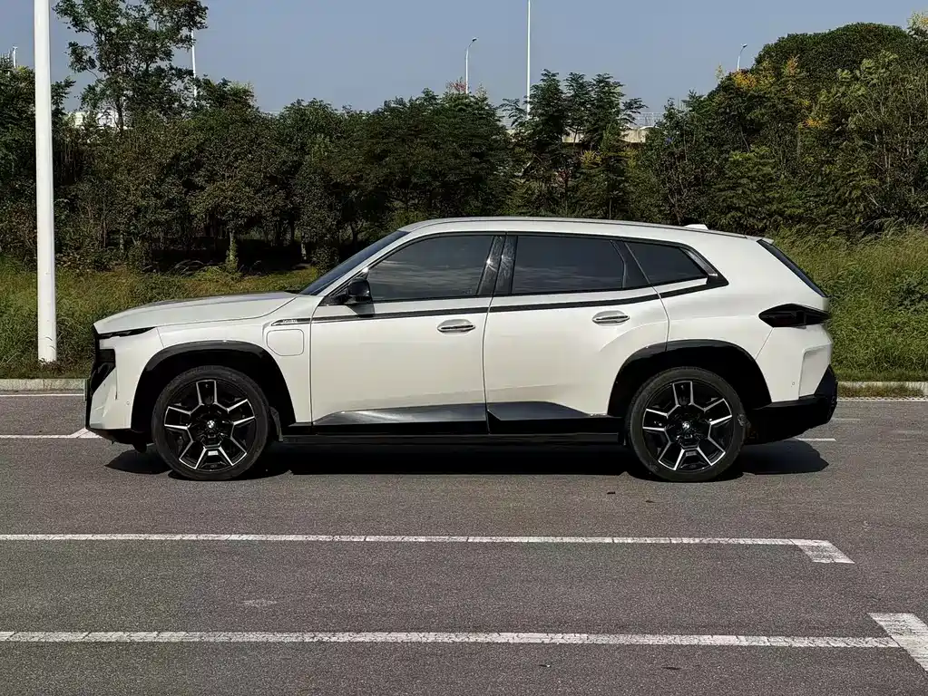 BMW XM 2023 50e купить на сайте DeffCars