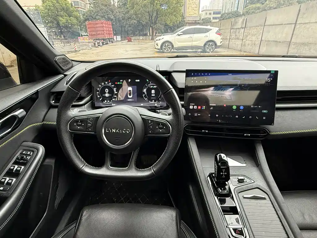 Lynk & Co 03 2023 1.5TD DCT Plus купить на сайте DeffCars