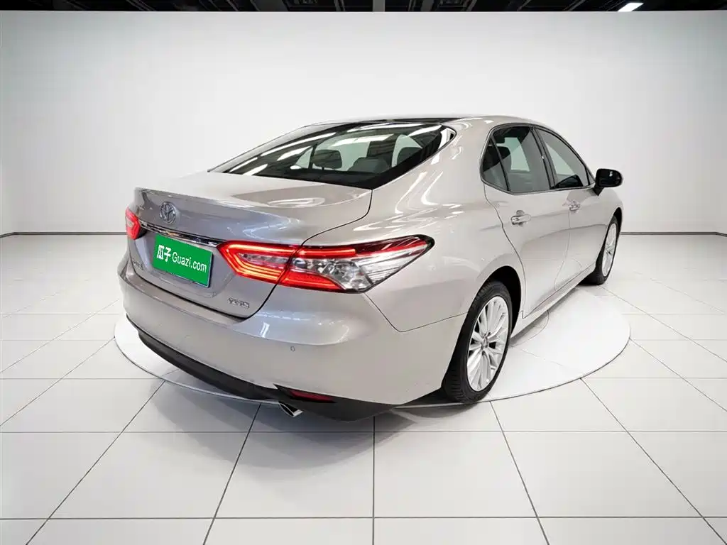 Camry 2018 2.5G Deluxe Edition купить на сайте DeffCars
