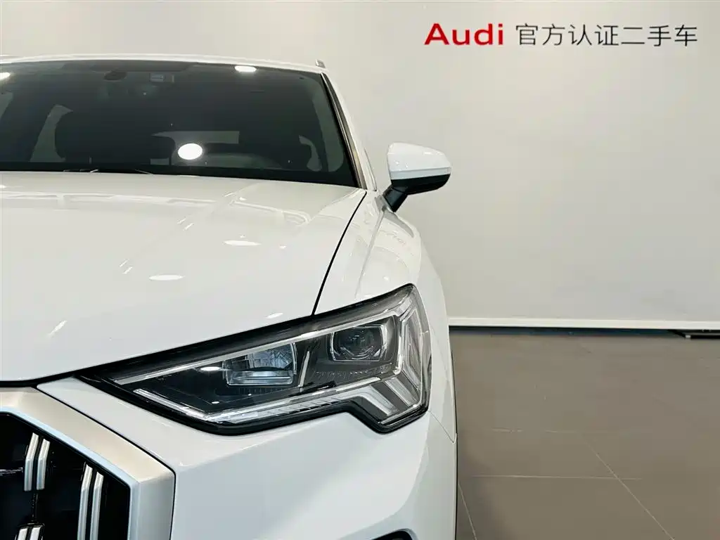 Audi Q3 2024 35 TFSI Enterprising and Elegant Model купить на сайте DeffCars