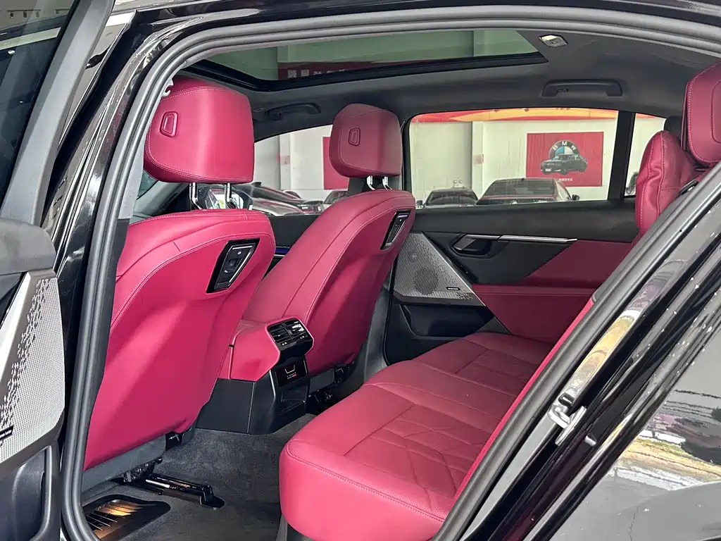 BMW 5 Series 2026 530Li Leading M Sports Package купить на сайте DeffCars