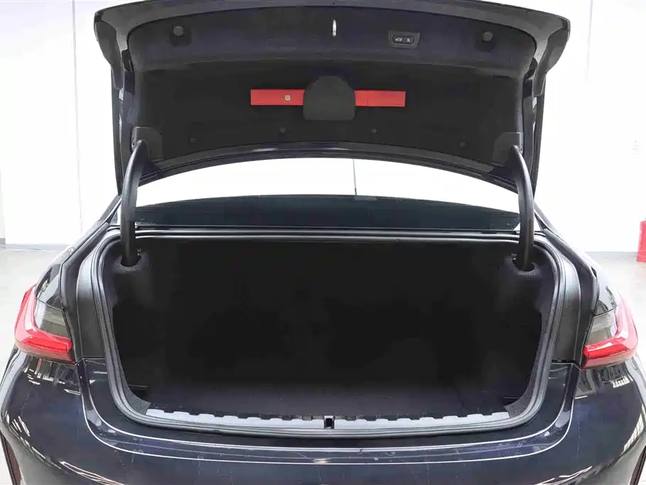 BMW 3 Series 2024 325Li M Sports Package купить на сайте DeffCars