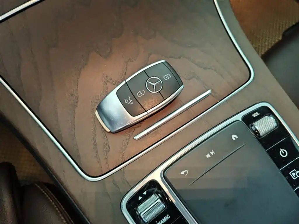 Mercedes-Benz GLC 2020 GLC 260 L 4MATIC luxury model купить на сайте DeffCars