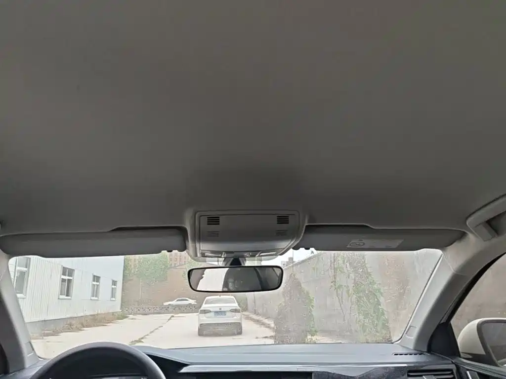 Lavida 2023 Xinrui 1.5L Automatic Xinyi Edition купить на сайте DeffCars