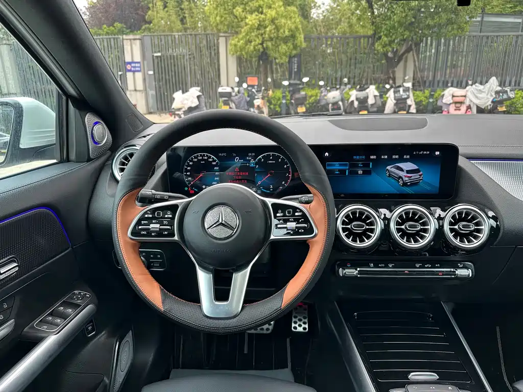 Mercedes-Benz GLA 2023 GLA 220 купить на сайте DeffCars