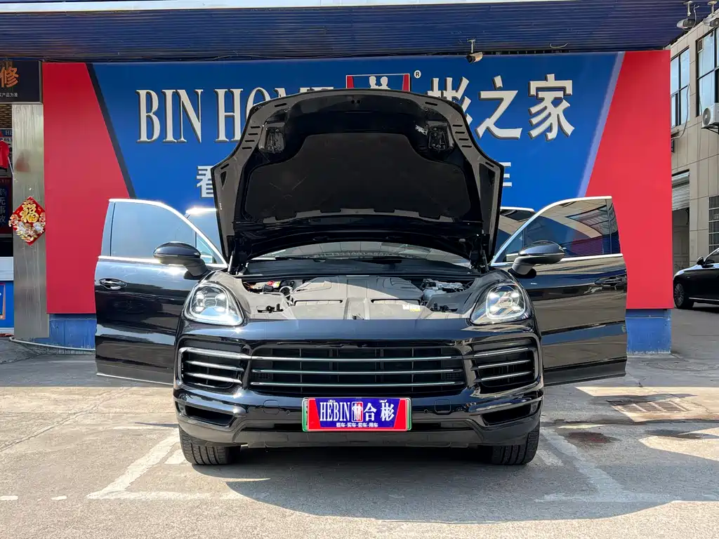 Cayenne New Energy 2021 Cayenne E-Hybrid 2.0T купить на сайте DeffCars