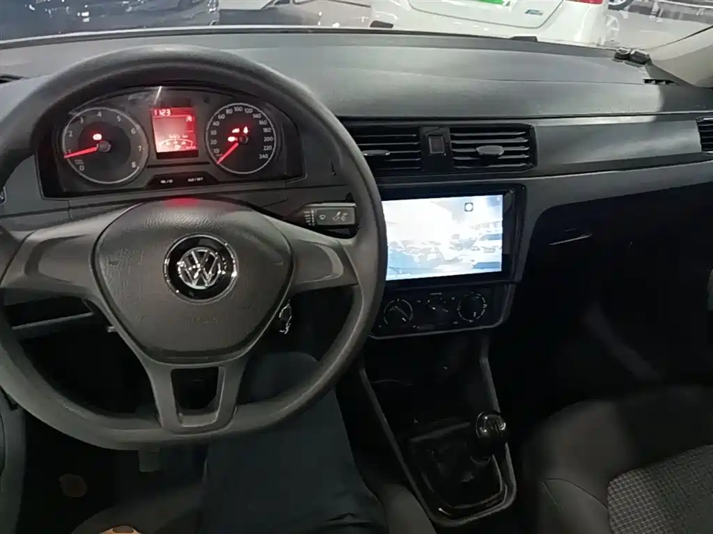 Santana 2018 1.5L Manual Fashion Edition купить на сайте DeffCars