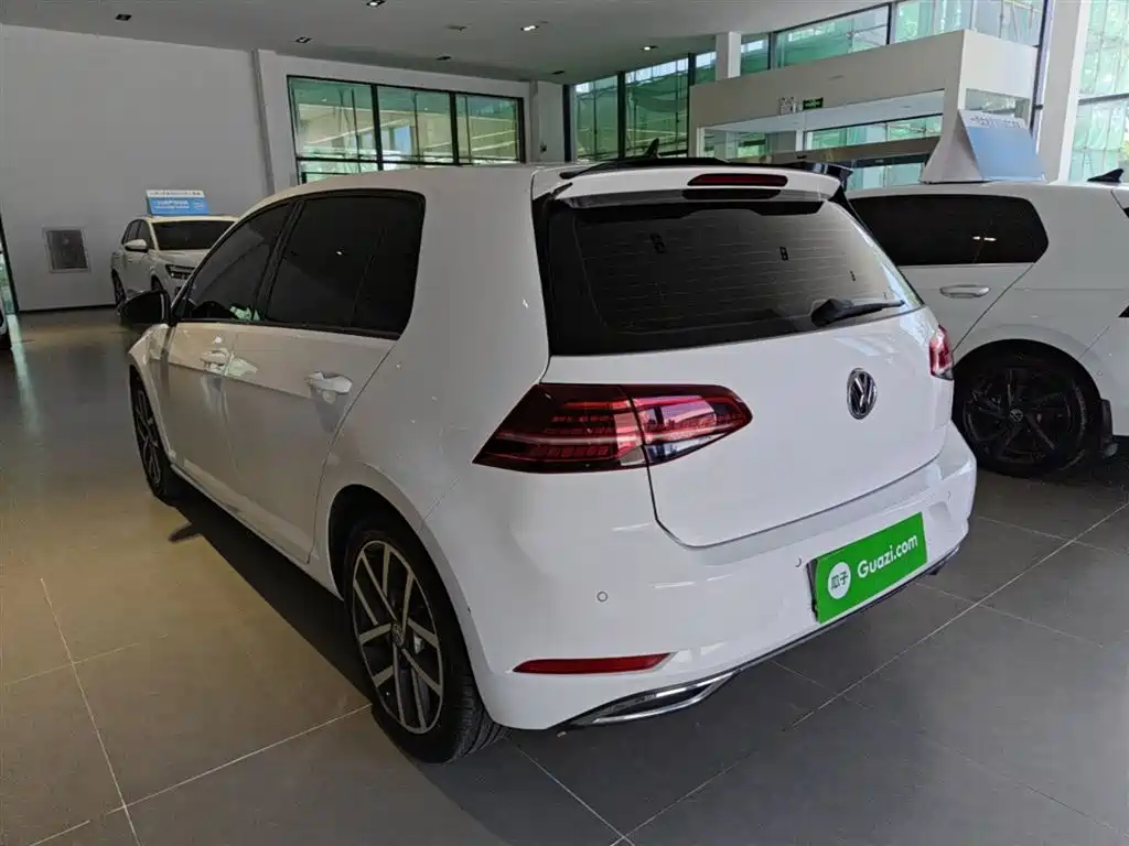 Golf 2020 Beloved Edition 280TSI DSG Deluxe купить на сайте DeffCars