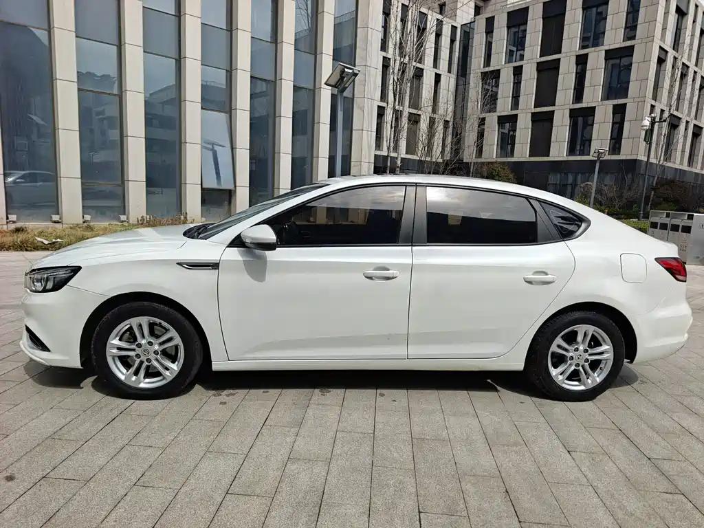 MG6 2017 20T Automatic Elite Smart Connected Edition National V купить на сайте DeffCars