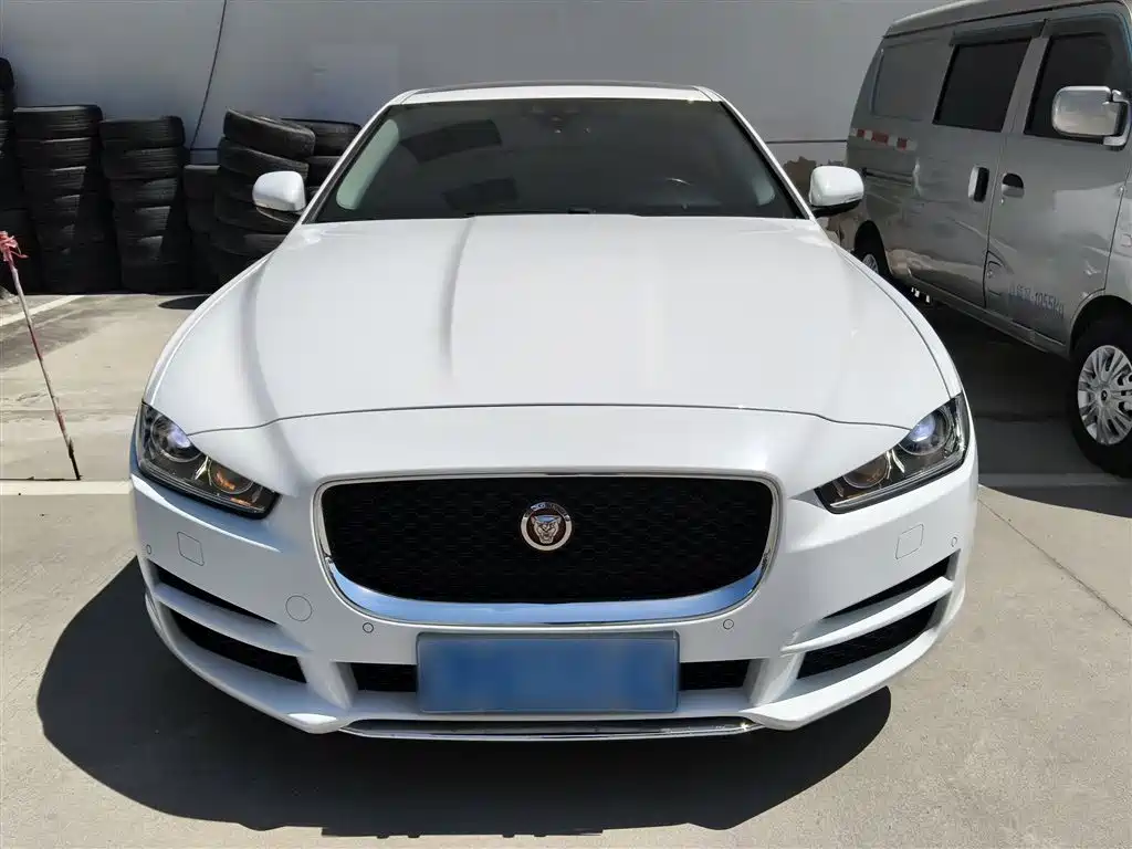 Jaguar XEL 2019 2.0T 250PS Exclusive Edition купить на сайте DeffCars