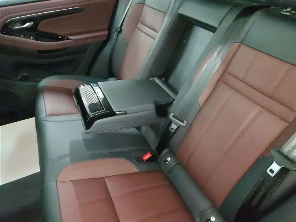 Range Rover Evoque 2021 Evoque L 249PS R-Dynamic SE Deluxe Edition купить на сайте DeffCars