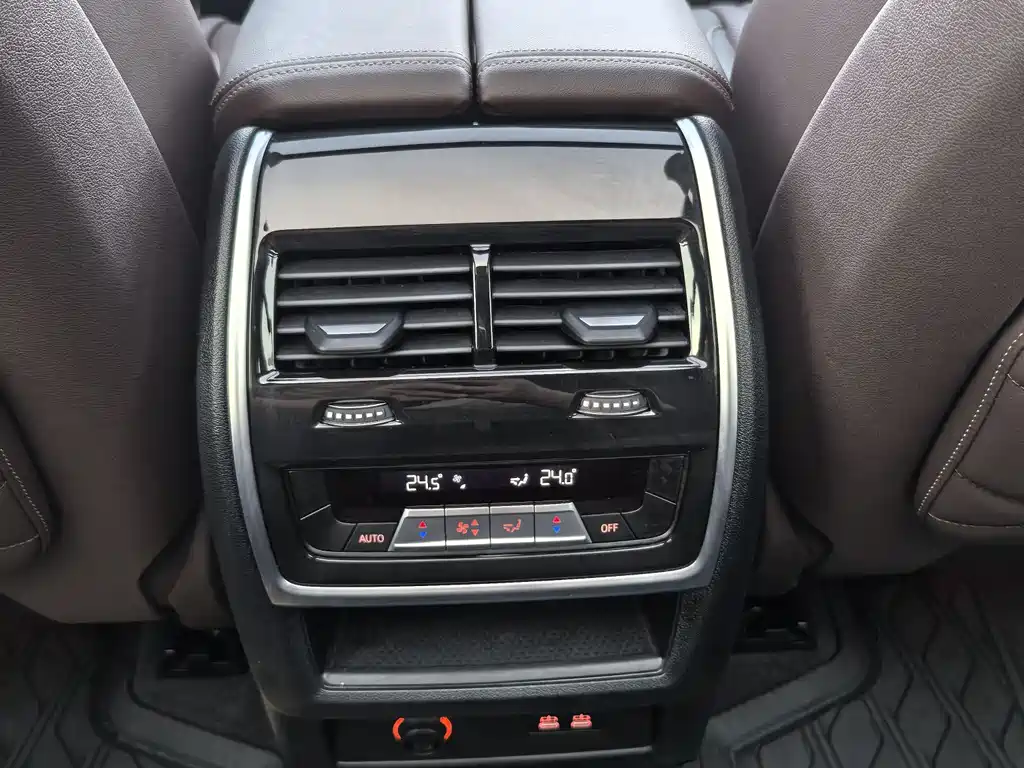 BMW X5 2022 facelift xDrive 40Li M sports package купить на сайте DeffCars