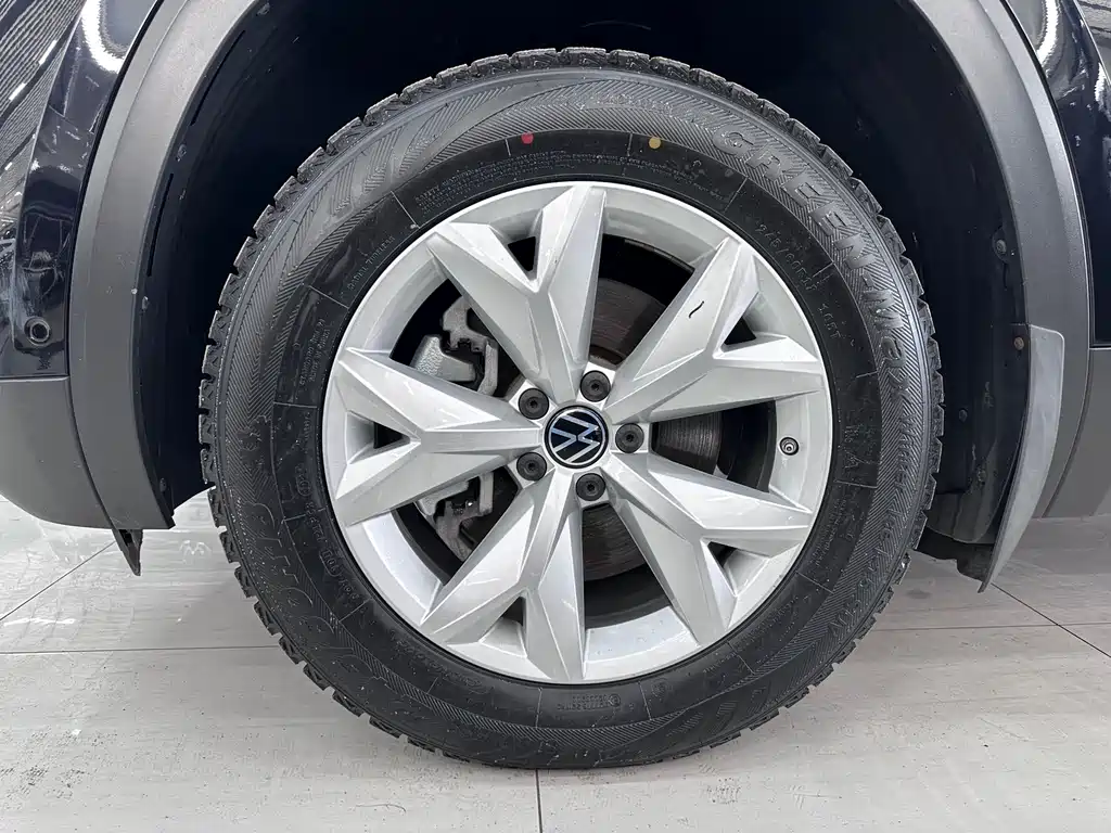 Touron 2022 380TSI four-wheel drive luxury version купить на сайте DeffCars