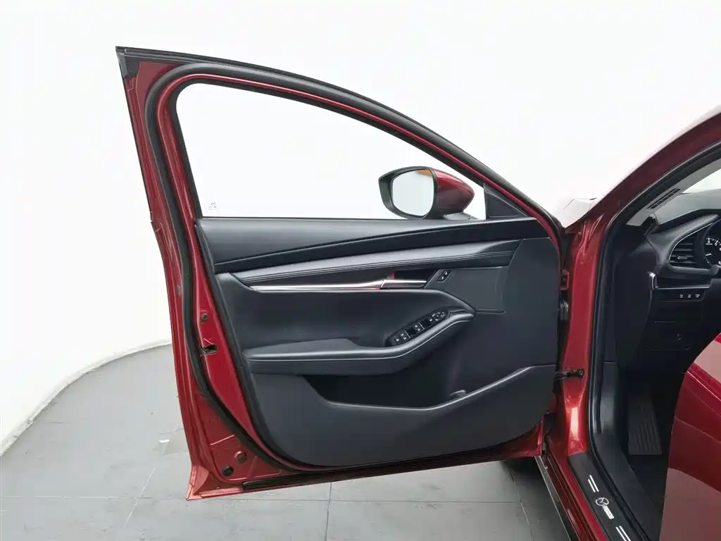 Mazda3 Angkesela 2020 2.0L Automatic Premium Edition купить на сайте DeffCars