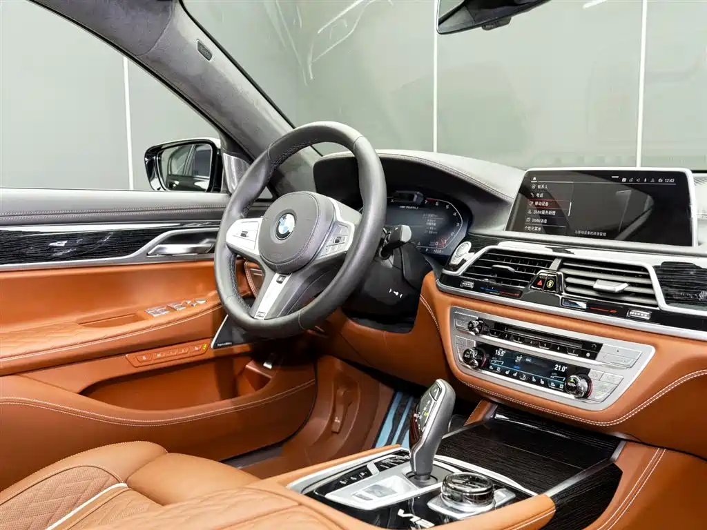 BMW 7 Series 2019 facelift M760Li xDrive V12 Sports Package купить на сайте DeffCars