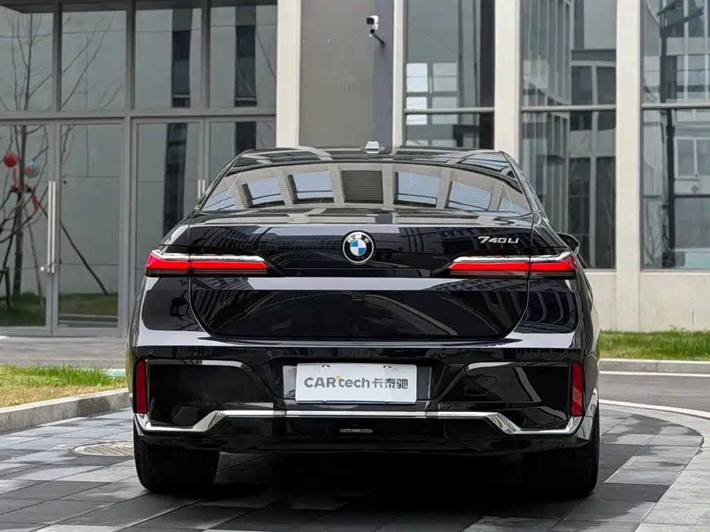 BMW 7 Series 2023 740Li Exclusive M Sports Package купить на сайте DeffCars