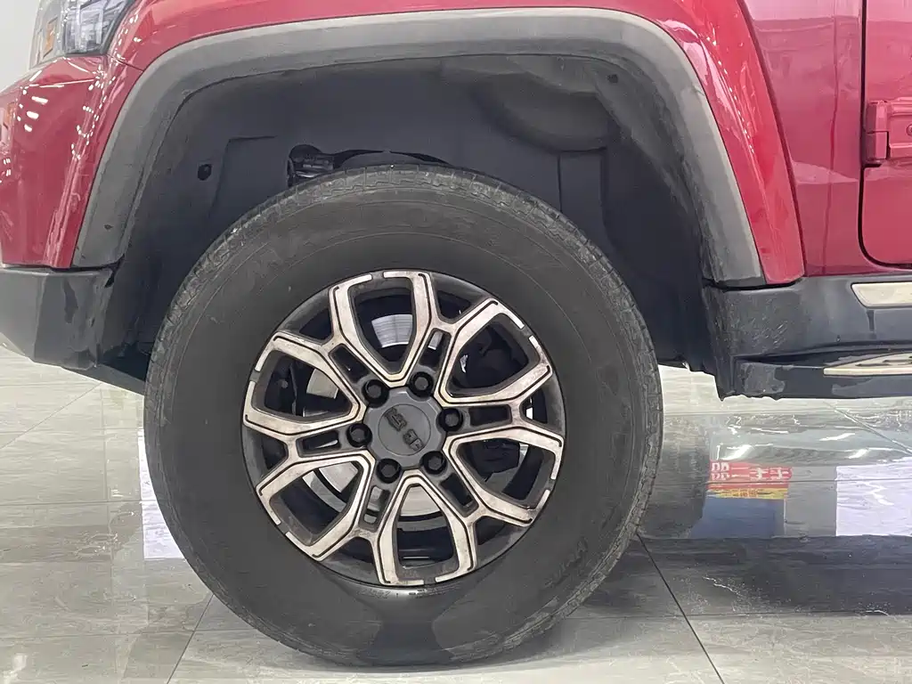 Beijing off-road BJ40 2020 2.0T automatic two-wheel drive city hunter version knight type купить на сайте DeffCars