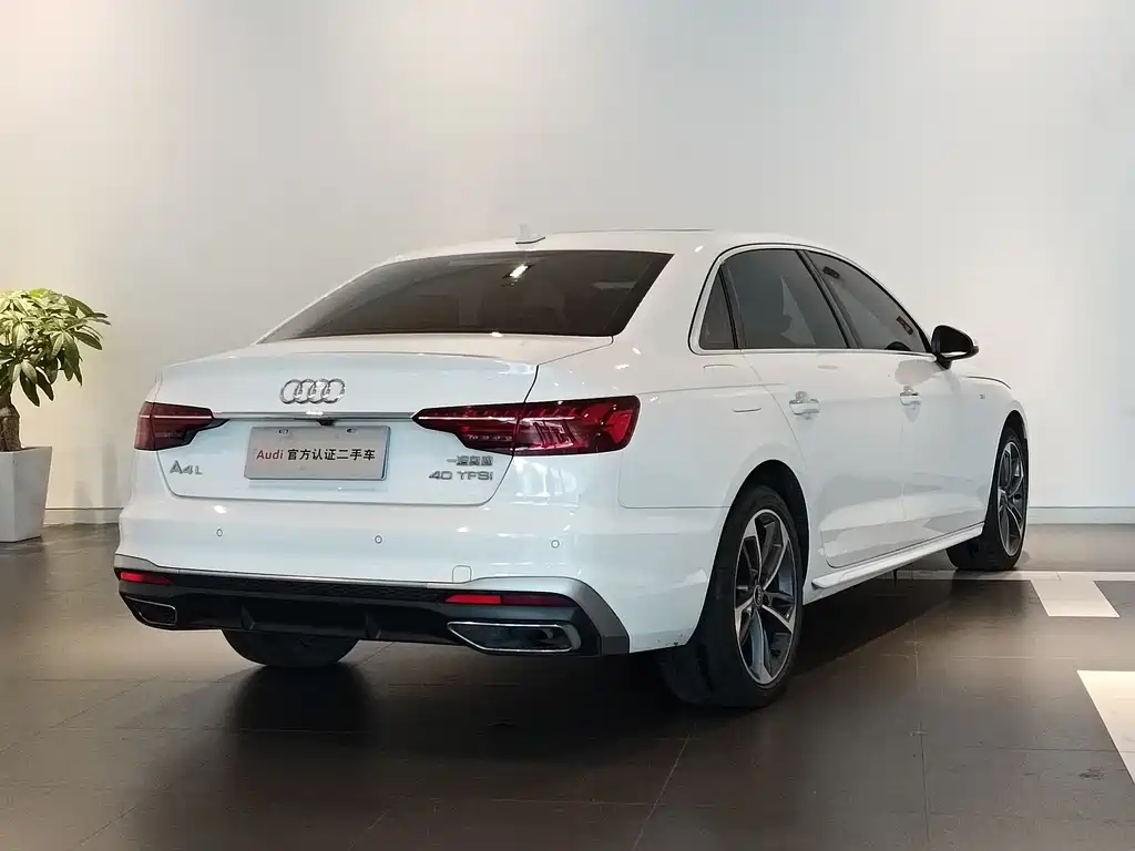 Audi A4L 2022 40 TFSI Fashionable and Dynamic купить на сайте DeffCars