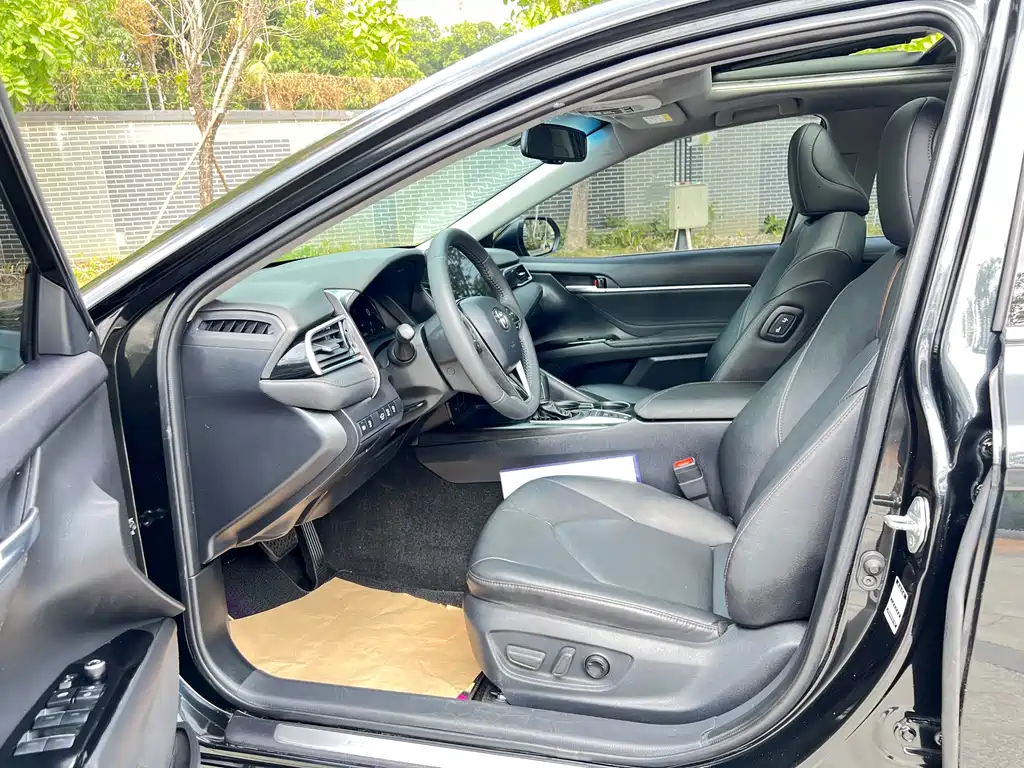 Camry 2021 2.5G Deluxe Edition купить на сайте DeffCars