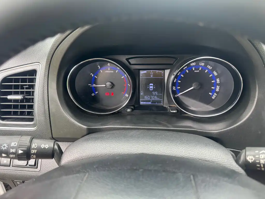 Fengxing F600 (Forthing) 2016 model F600L 1.5T exclusive купить на сайте DeffCars