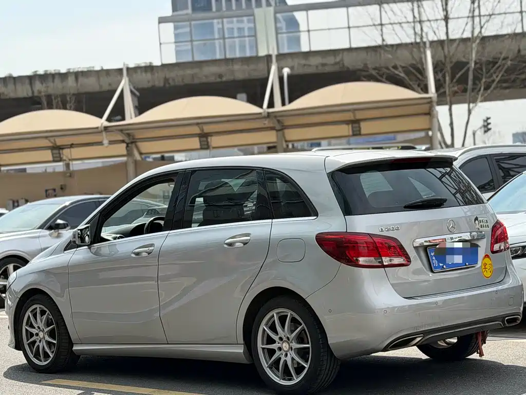 Mercedes-Benz B-Class 2015 B 200 Dynamic купить на сайте DeffCars