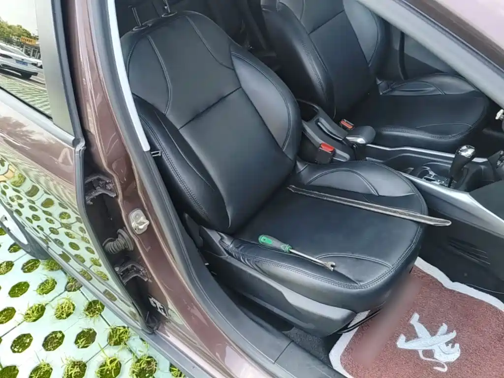 Peugeot 2008 2014 1.6L automatic trendy version купить на сайте DeffCars
