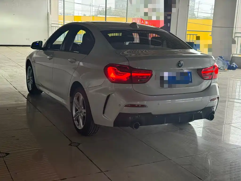 BMW 1 Series 2021 120i M Sports Edition купить на сайте DeffCars