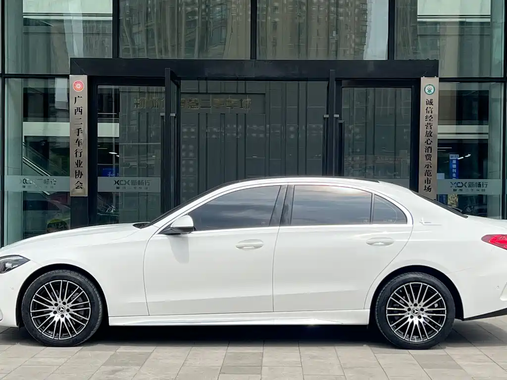 Mercedes-Benz C-Class 2023 facelift C 260 L sports version купить на сайте DeffCars