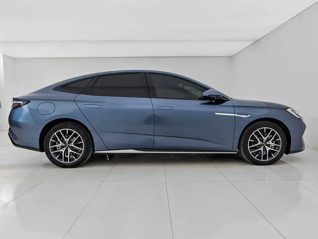 Seal 2024 Honor Edition DM-i 1.5L 121km Luxury Model купить на сайте DeffCars