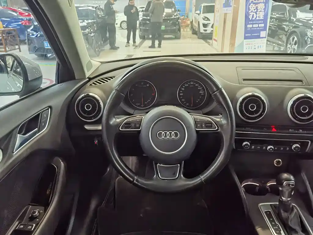 Audi A3 2016 Sportback 35 TFSI Fashion купить на сайте DeffCars