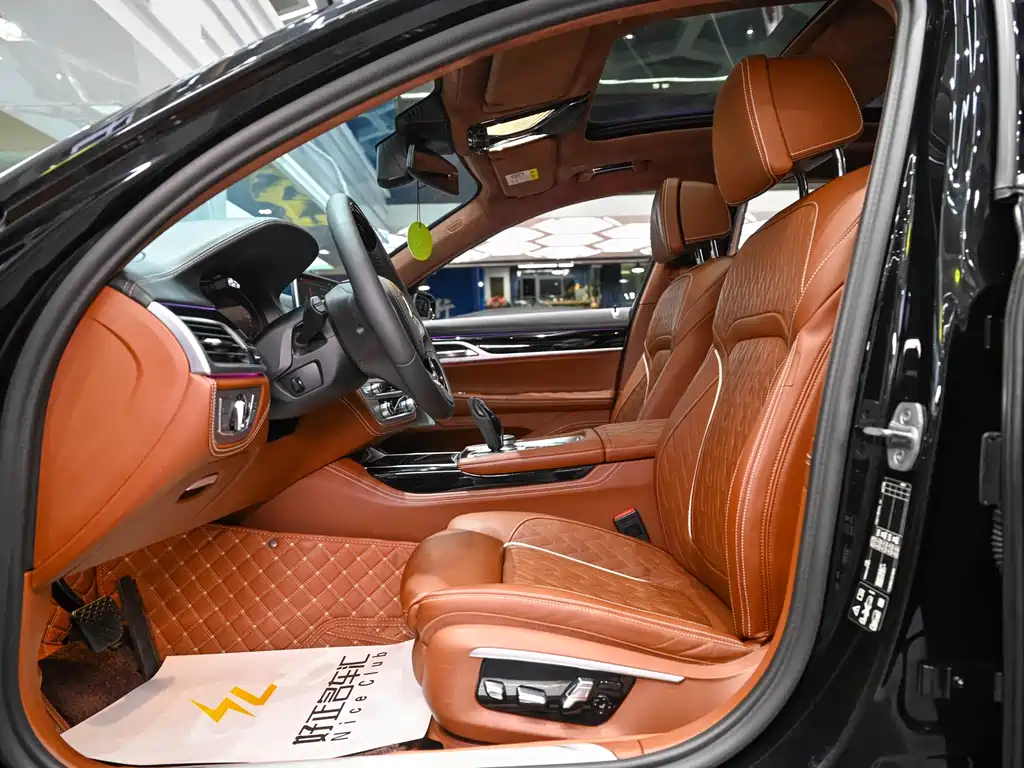 BMW 7 Series 2021 740Li xDrive Executive Luxury Package купить на сайте DeffCars