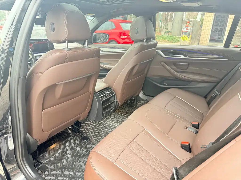 BMW 5 Series 2021 525Li M Sports Package купить на сайте DeffCars