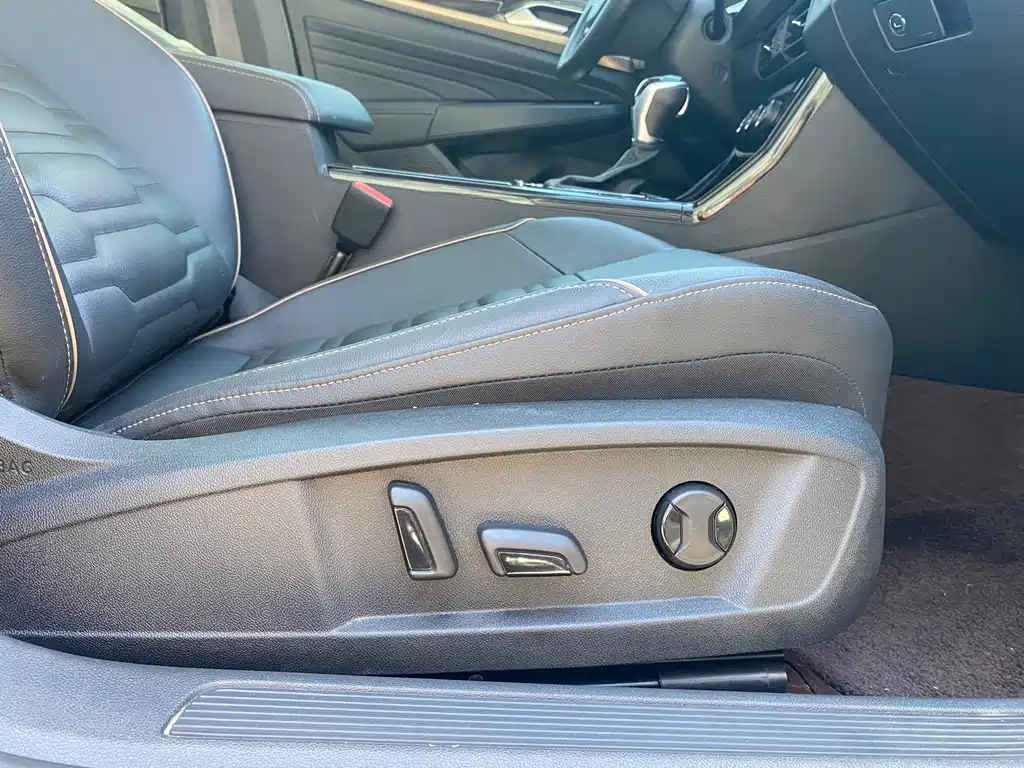 Passat 2019 330TSI Elite Edition National VI купить на сайте DeffCars