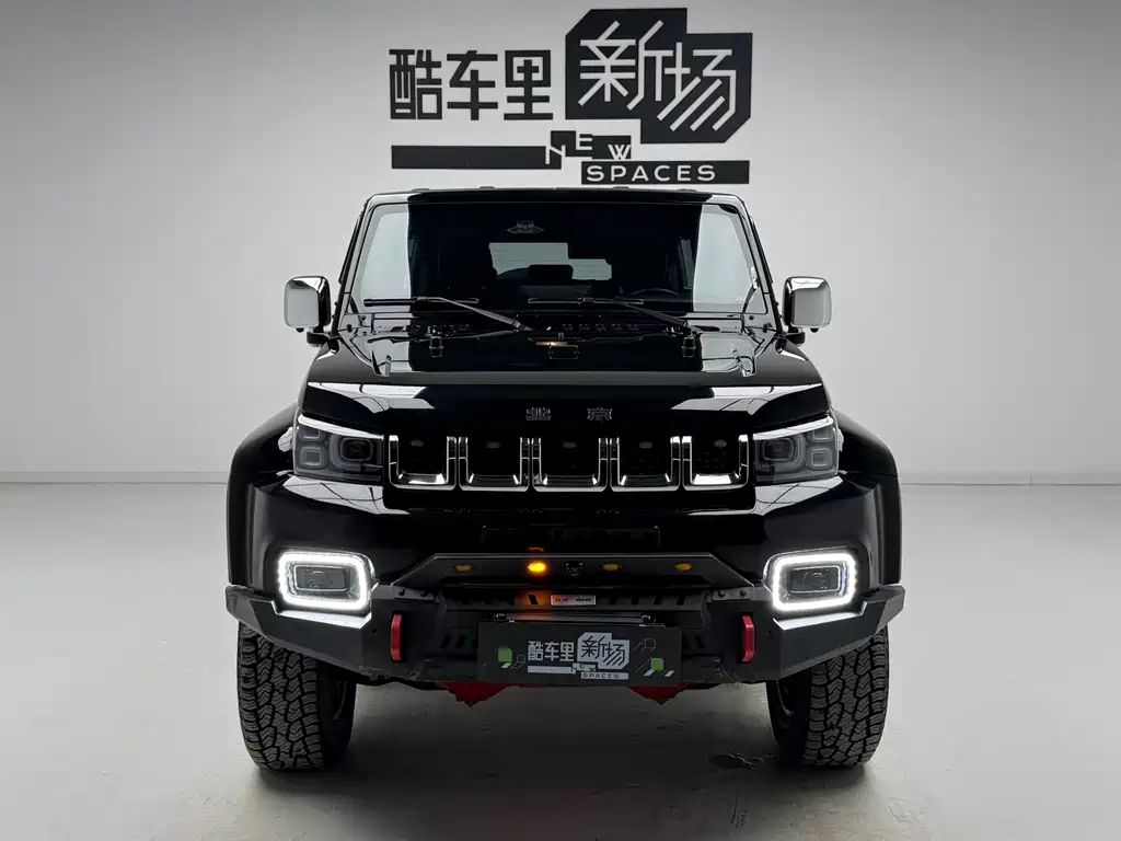 Beijing off-road BJ40 2023 2.0T automatic four-wheel drive city hunter version knight type купить на сайте DeffCars