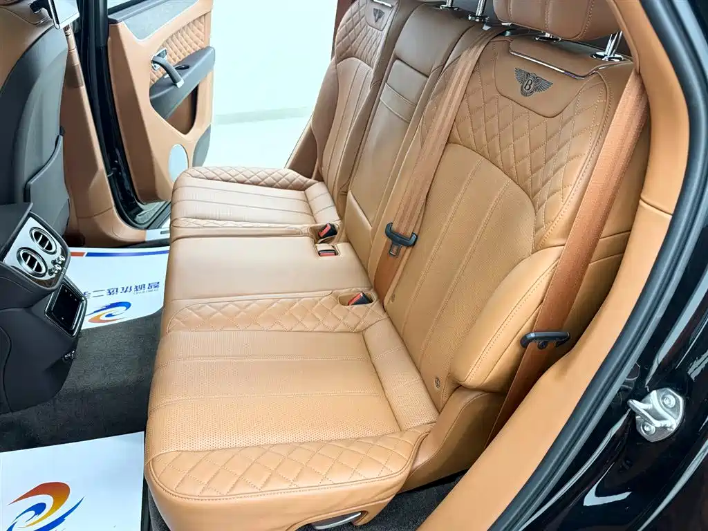 Bentayga 2016 6.0T Standard Edition купить на сайте DeffCars