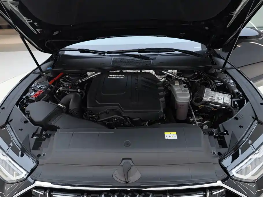Audi A7L 2024 45TFSI S-line Dream Building Liquid Crystal Package купить на сайте DeffCars