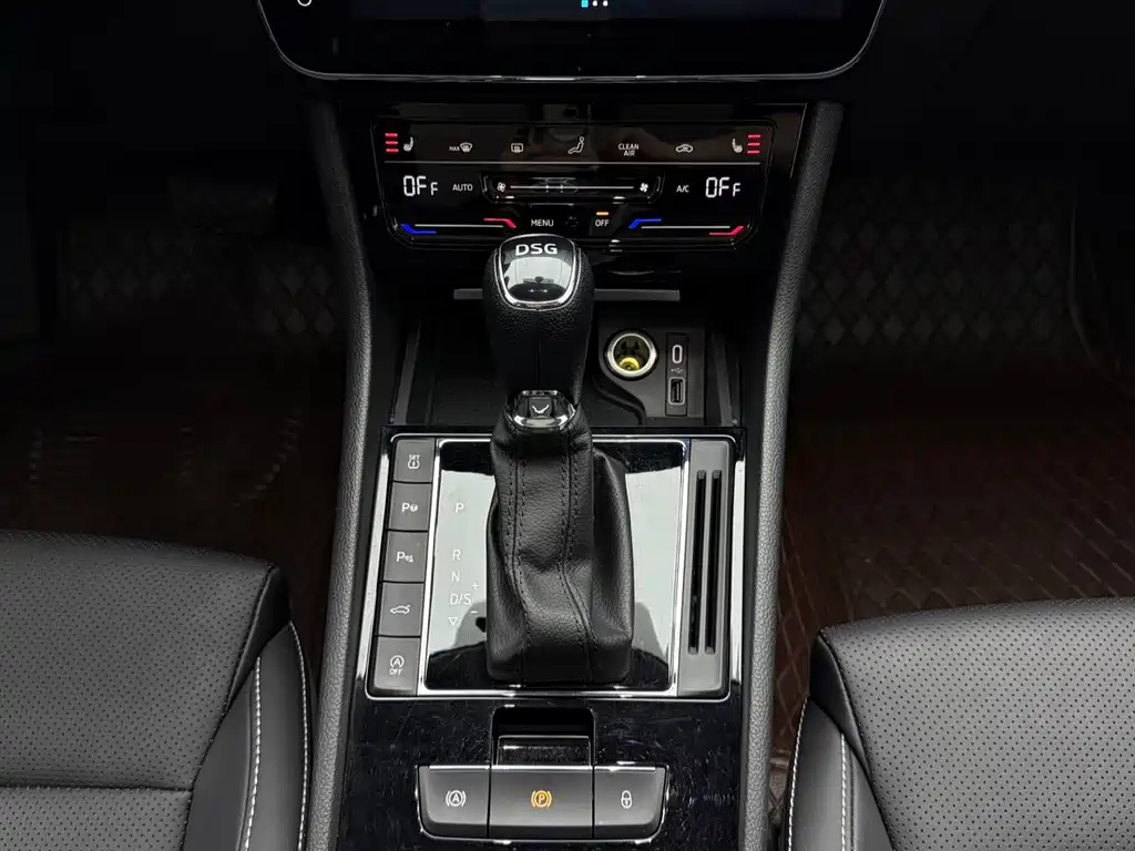 Superb 2023 TSI280 DSG Exclusive Edition купить на сайте DeffCars