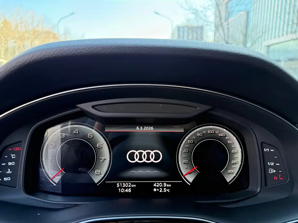Audi Q7 2021 55 TFSI quattro S line sports version купить на сайте DeffCars