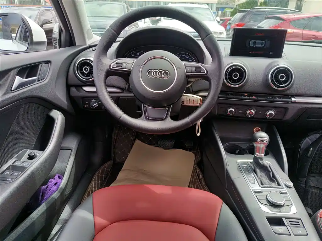 Audi A3 2015 Limousine 35 TFSI millionth commemorative smart collar model купить на сайте DeffCars