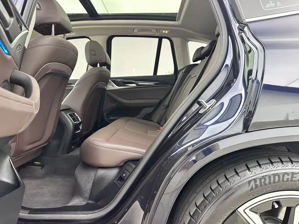 BMW iX3 2022 facelift leading model купить на сайте DeffCars