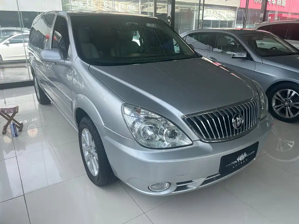 Buick GL8 2014 2.4L Classic Edition купить на сайте DeffCars