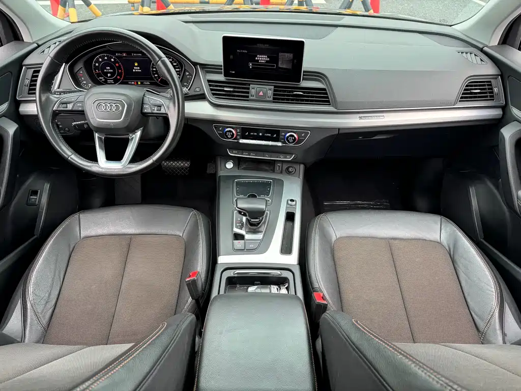 Audi Q5L 2018 40 TFSI enjoys fashionable style, National VI купить на сайте DeffCars