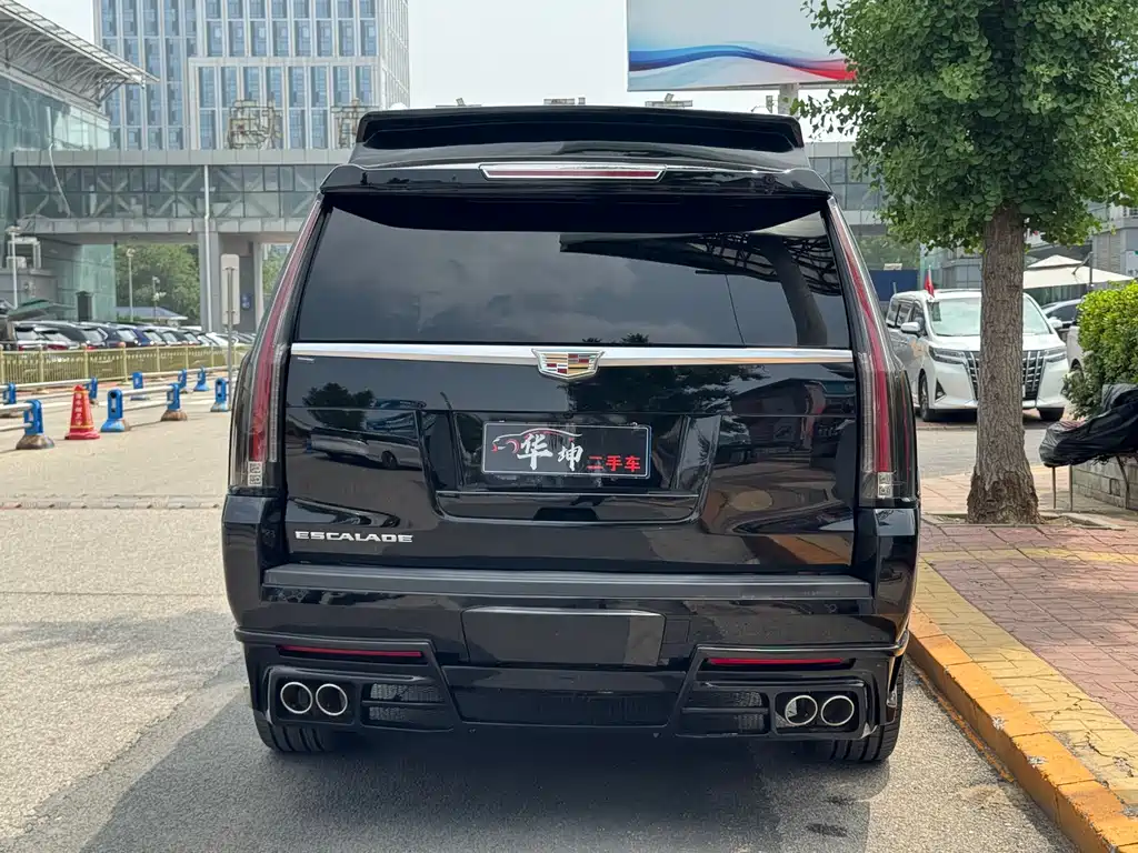 Escalade 2017 6.2L ESV Platinum Edition Extended Model купить на сайте DeffCars