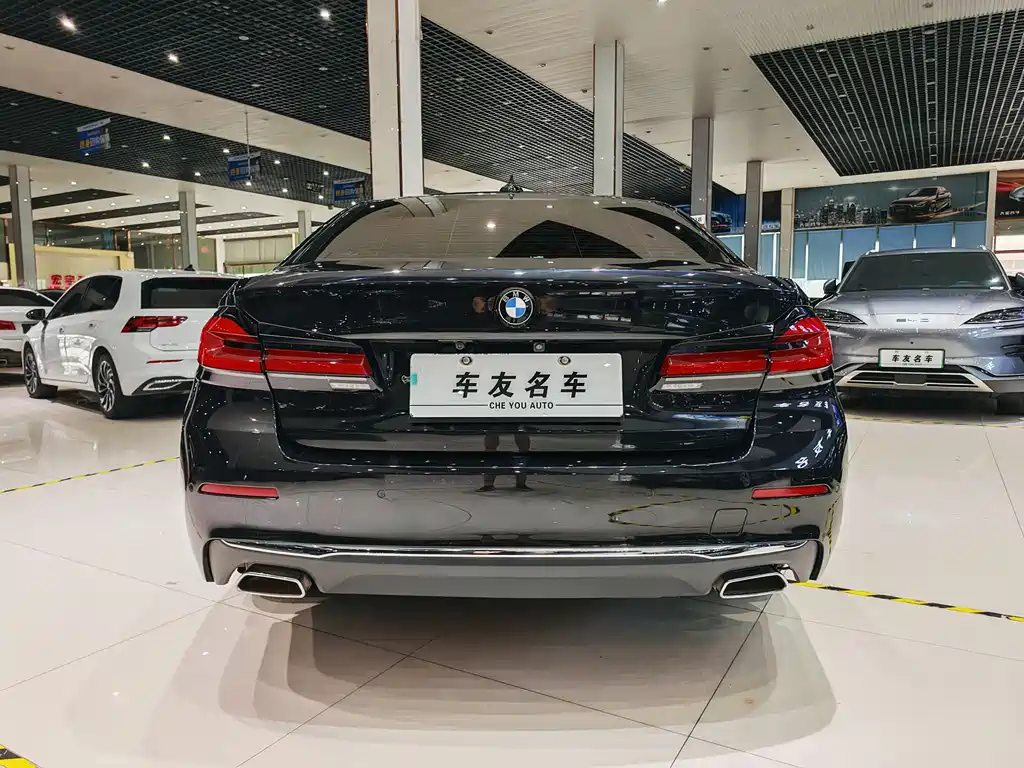 BMW 5 Series New Energy 2021 Model 535Le Luxury Package купить на сайте DeffCars